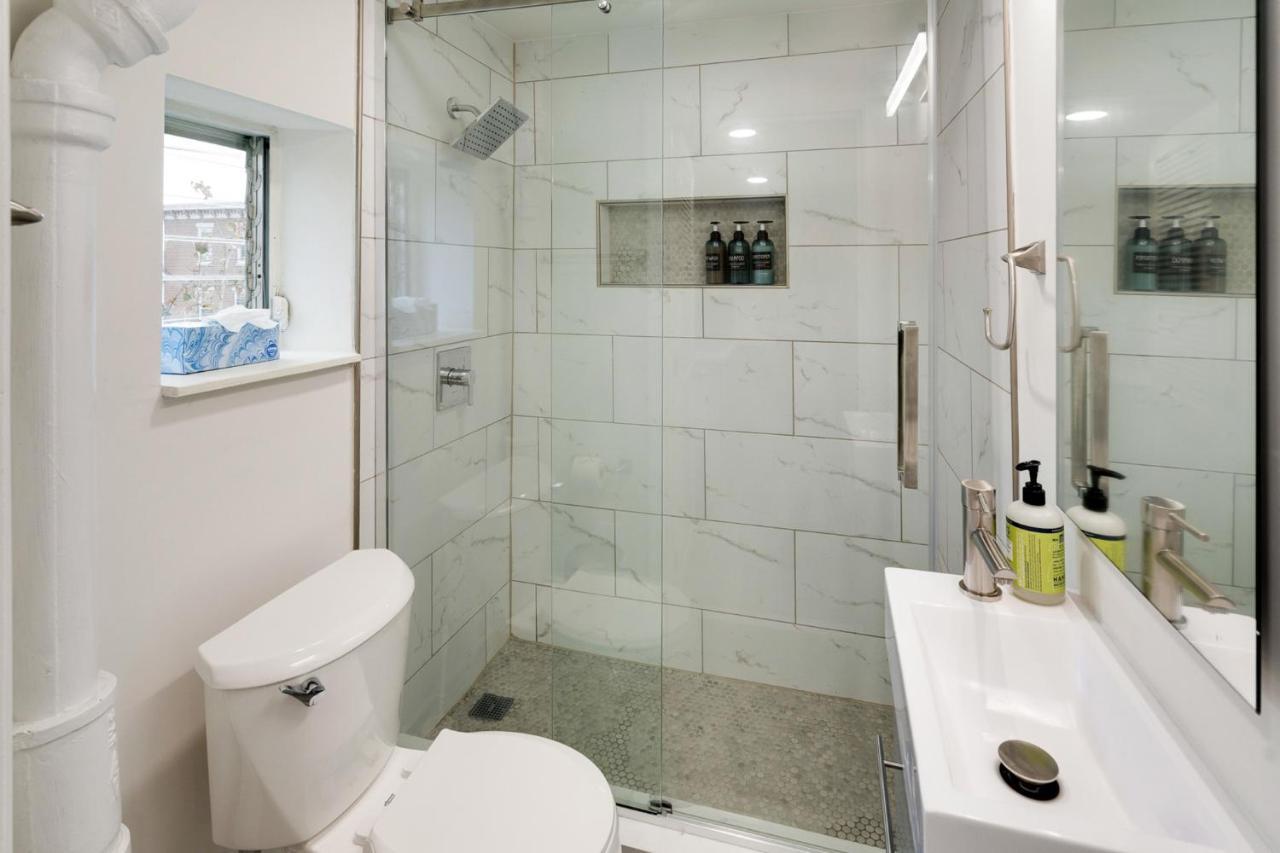 King Suite Luxurious, Modern Couple Retreat Philadelphia Exterior photo