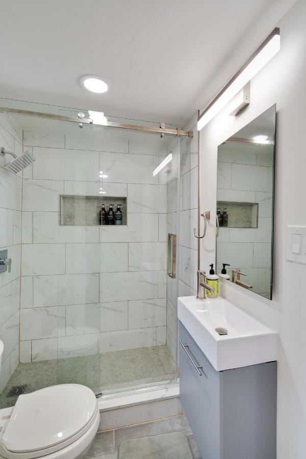 King Suite Luxurious, Modern Couple Retreat Philadelphia Exterior photo